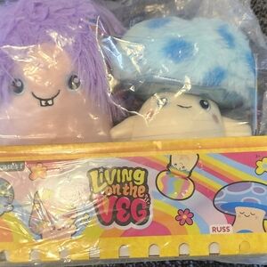 Else Living on the Veg Plush Set - Purple and Blue
